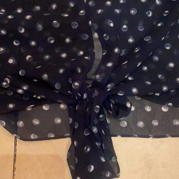 New blouse - Picture 3 of 3